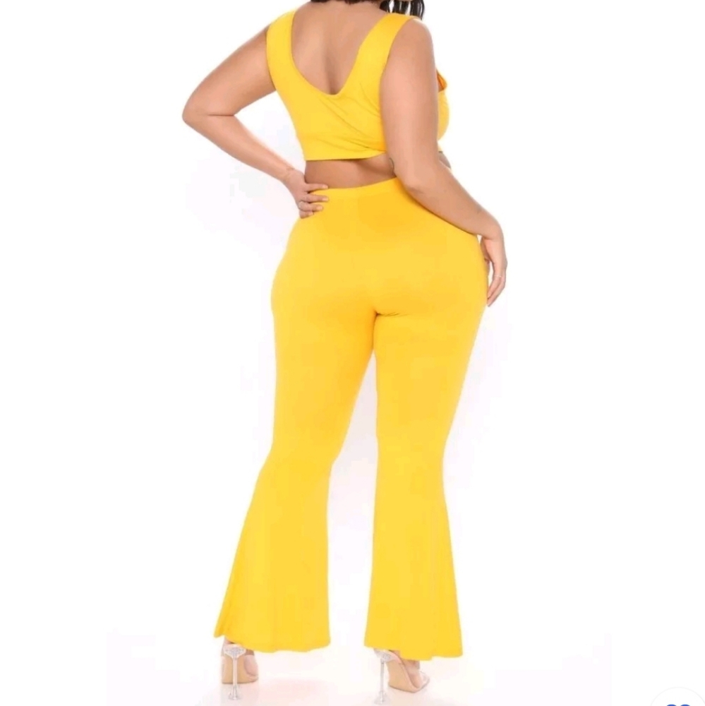 Fashion Nova Curve 2pc Set - Picture 2 of 2